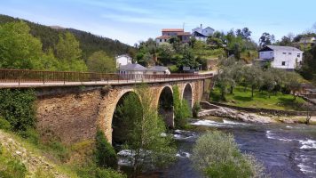 União das freguesias de Parada de Ester e Ester